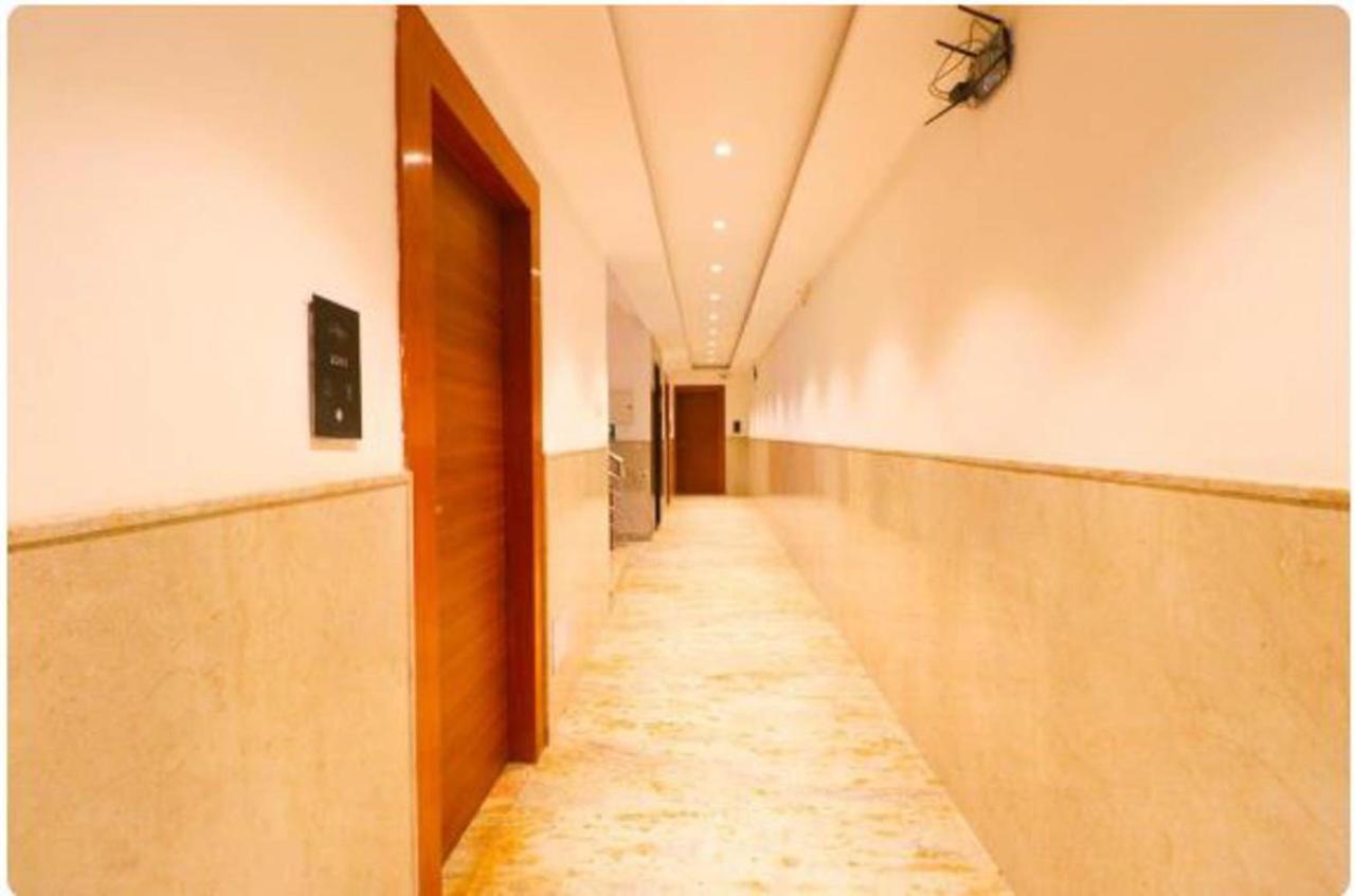 Hotel Royal Sky Luxury Near Delhi Airport Yeni Delhi Dış mekan fotoğraf