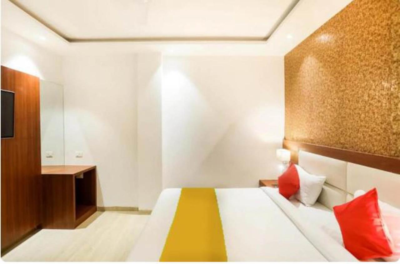 Hotel Royal Sky Luxury Near Delhi Airport Yeni Delhi Dış mekan fotoğraf